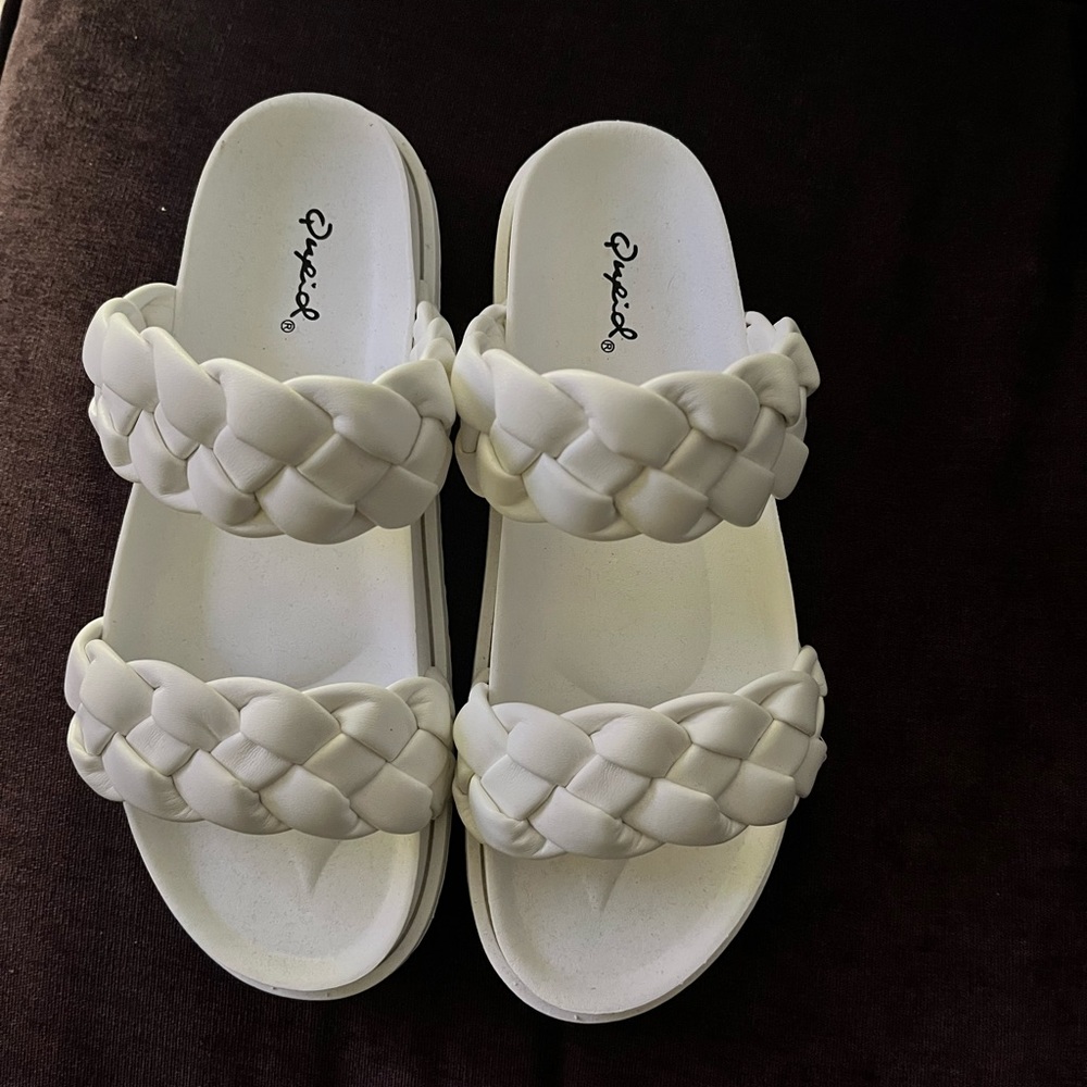 Qupid sandals